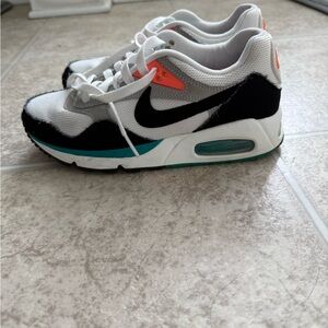 Women’s Nike air max